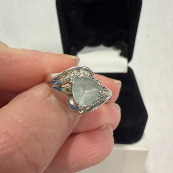 Aquamarine Ring size 8 1/2. Sterling Silver - Picture 10 of 12